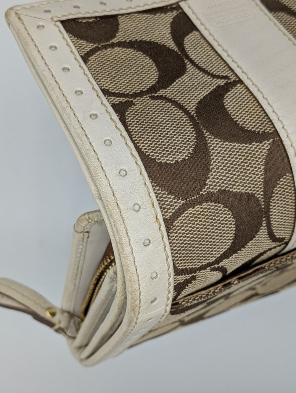 Coach Signature Wallet Khaki Canvas White Perforated Leather Trim Zip Folding - Picture 9 of 16